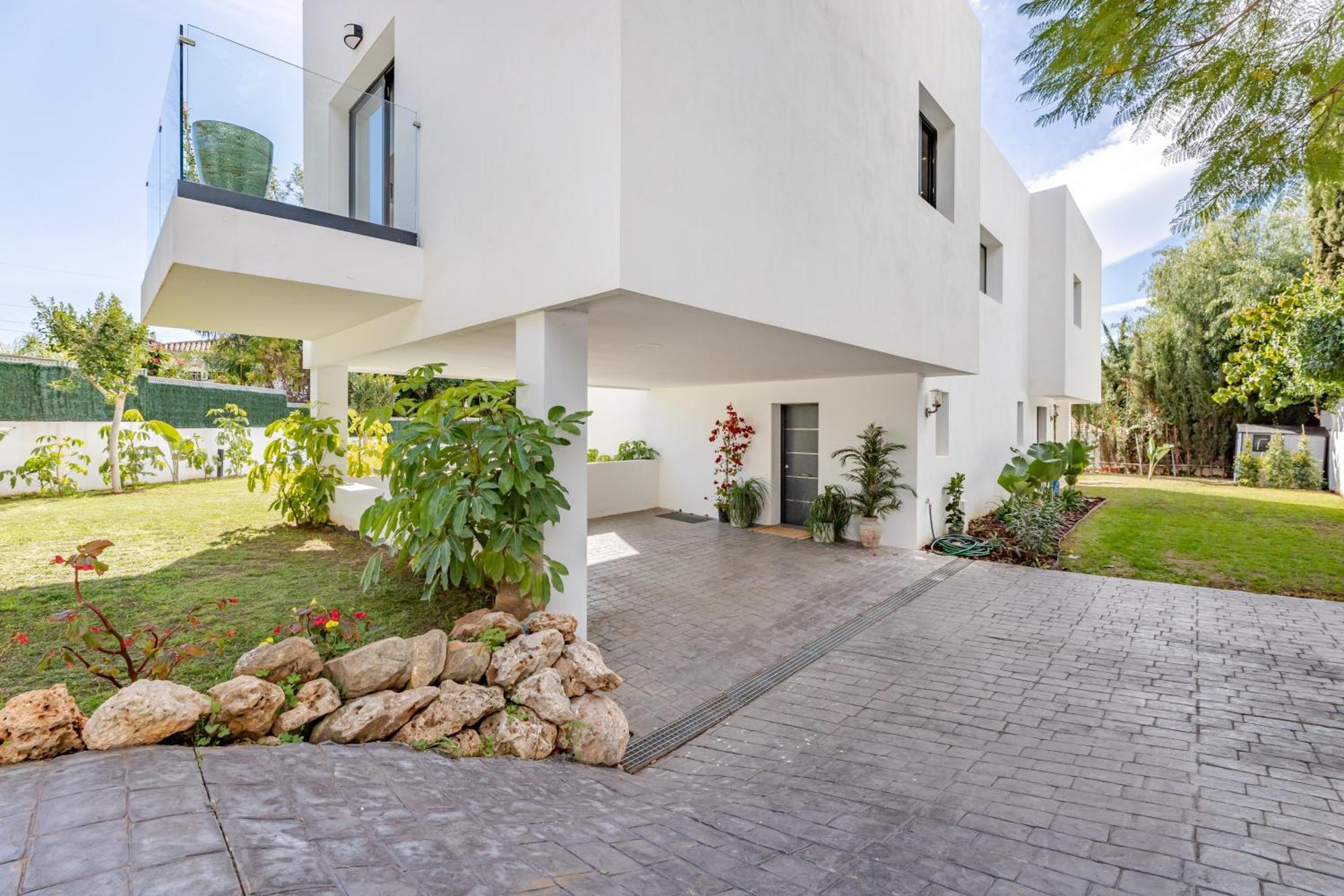 Villa Alegria By Kura Homes Marbella